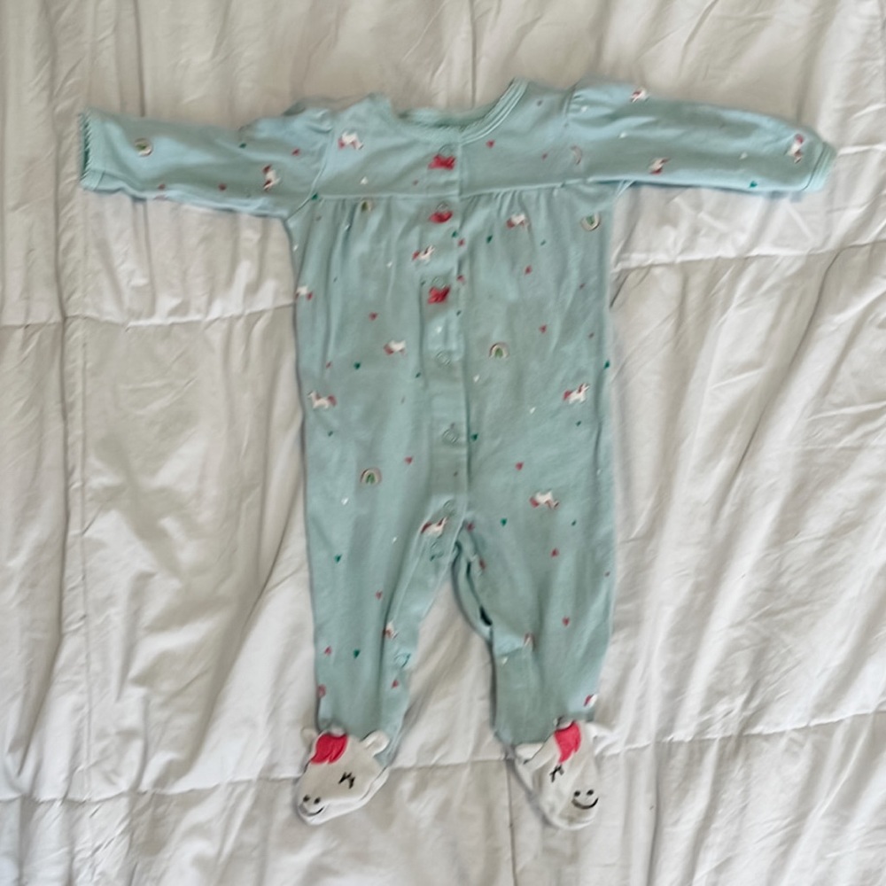 3/$20 Carters Unicorn Sleeper | 3 months